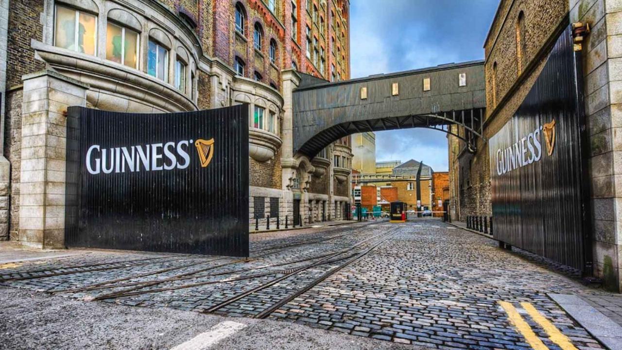 Travelodge Plus Dublin City Centre Exterior photo